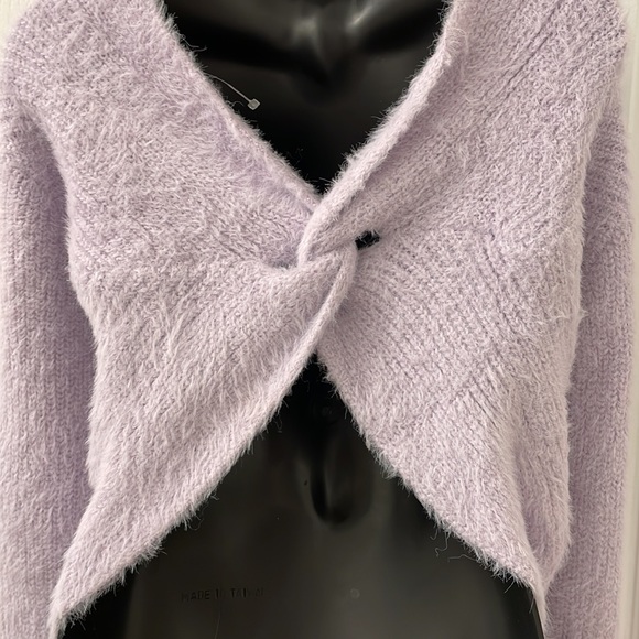 Soft mauve sweater with cross over in back pretty loose knit - Picture 1 of 8